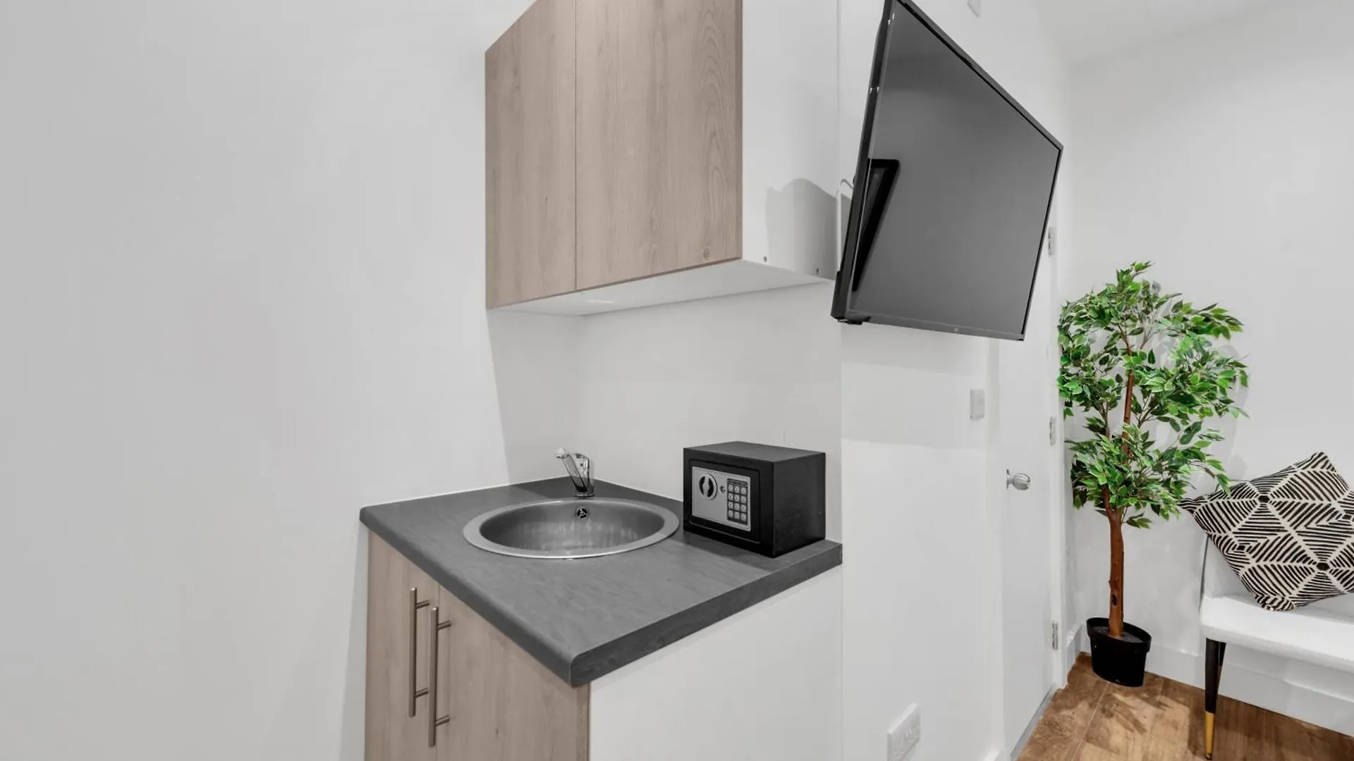Apartment Bijou Living, Tiny Studio Bliss Hanwell